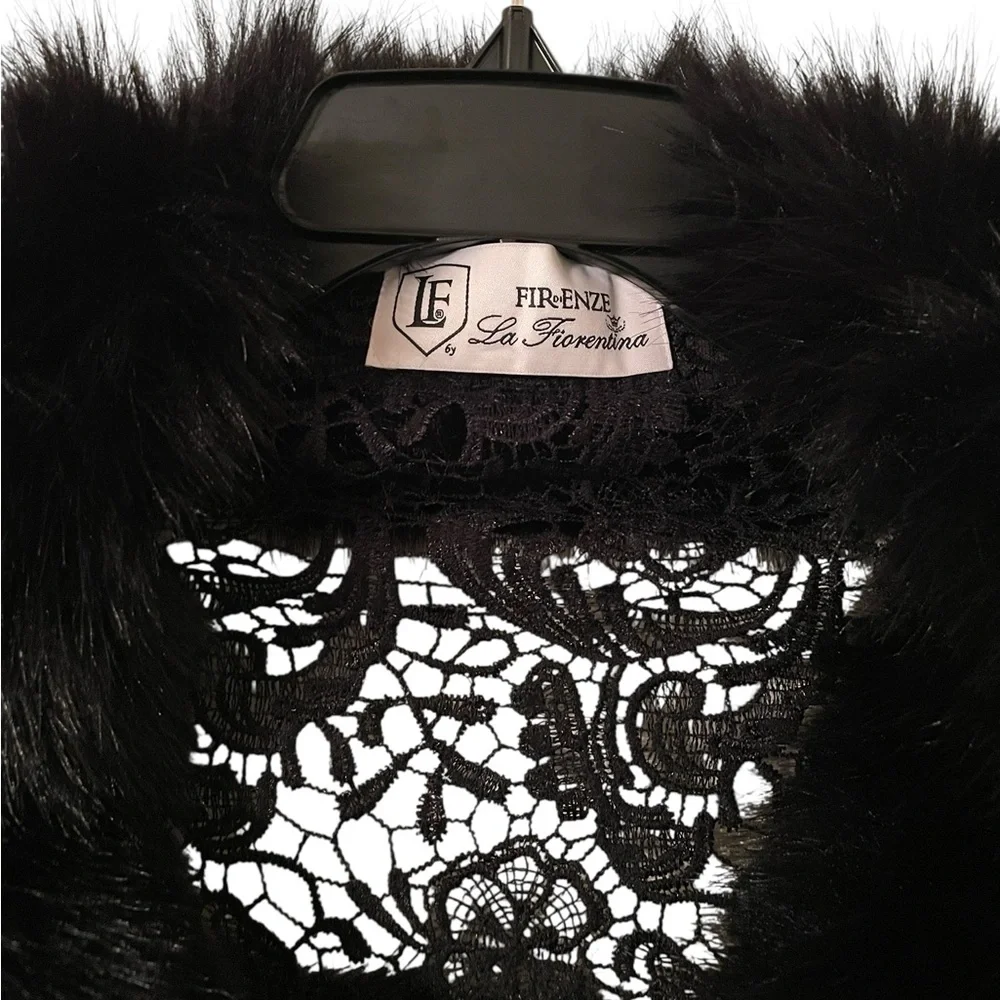 LA FIORENTINA | Women’s Black Faux Fur Lace Double Hook Shall‎ Throw Size OS